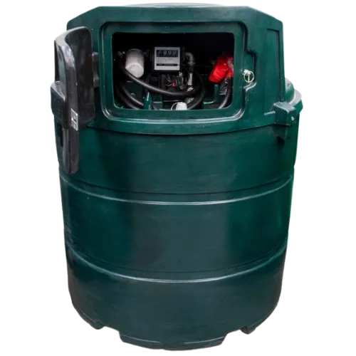 Groene bovengrondse dieseltank met een ingebouwde dieselpomp en teller, een complete oplossing om voertuigen of machines te tanken.